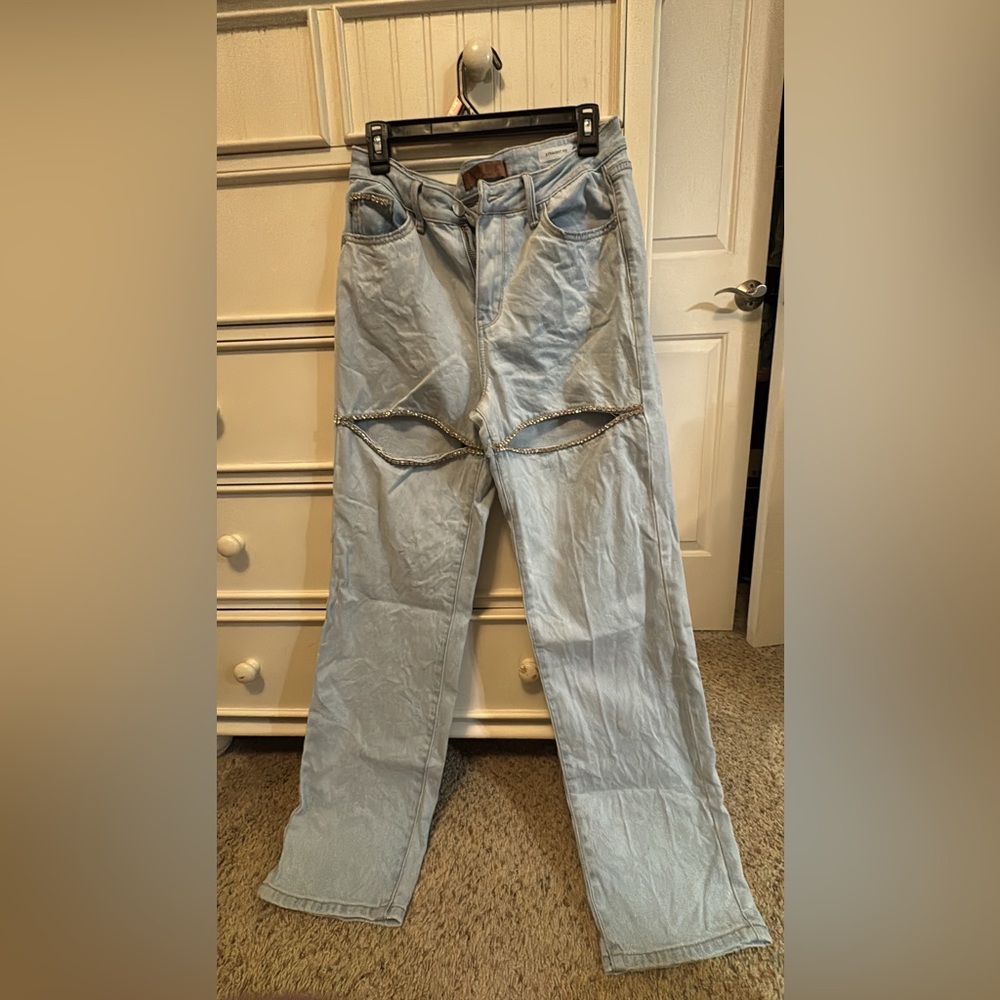 Judy Blue Light Wash Ripped Jeans